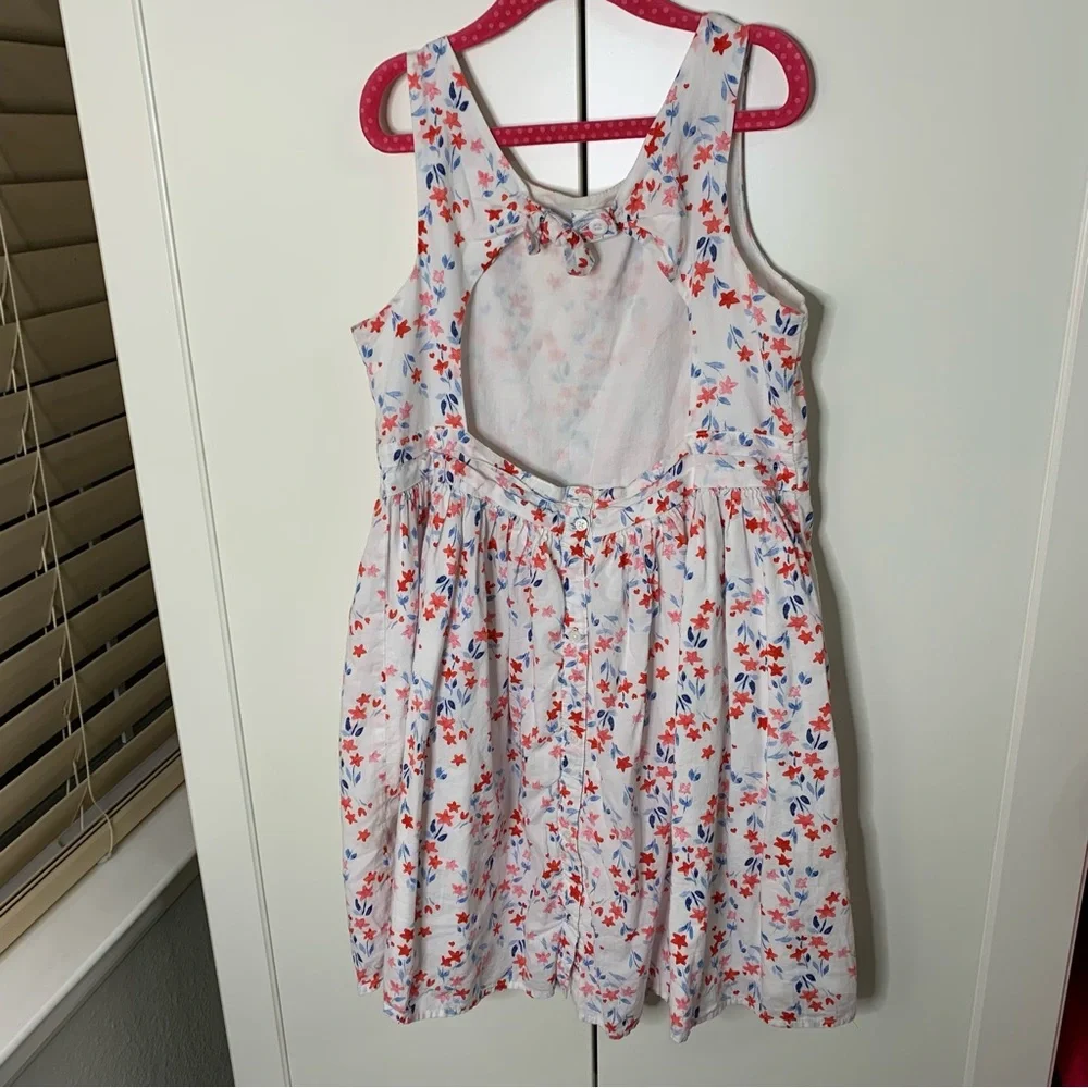OshKosh B’Gosh Floral KeyHole Back Dress
